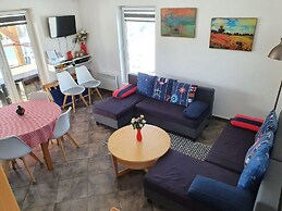 Comfortable Holiday Home, Private Garden, Sauna