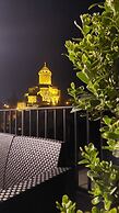 Falcon Boutique Hotel
