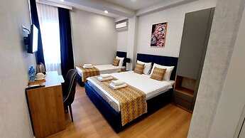 Falcon Boutique Hotel