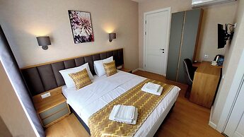 Falcon Boutique Hotel