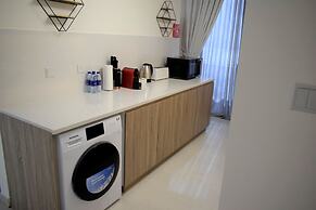 Comfy STU - Almultaqa Mirdif