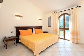 Hotel Medar with pool in Arborea