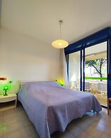 Huge Terrace in the Heart of Bibione for 7 Guests