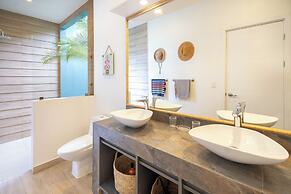 Close to Beach - Gated Community - Villa Salomé