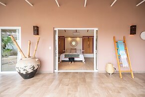 Close to Beach - Gated Community - Villa Salomé