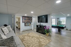 Swim, Fish, Hike: West Bay Family Retreat w/ Deck!