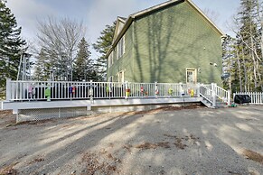 Swim, Fish, Hike: West Bay Family Retreat w/ Deck!