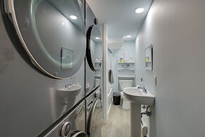 Swim, Fish, Hike: West Bay Family Retreat w/ Deck!