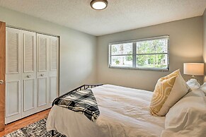 Family-friendly Home ~ 4 Mi to Naples Beach & Pier