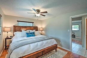 Family-friendly Home ~ 4 Mi to Naples Beach & Pier