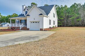 9 Mi to Dtwn: Greenville Home w/ Screened Patio!