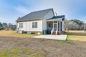 9 Mi to Dtwn: Greenville Home w/ Screened Patio!