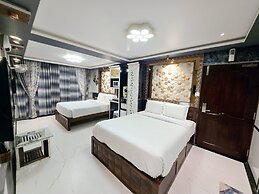 BEVERLY VILLA