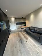 2br-2ensuite-balcony-cityview-parking-central