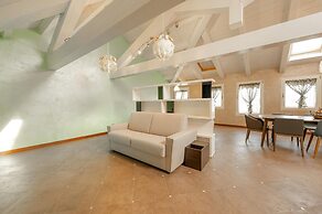 Luxury Burano Penthouse - Lagoon View