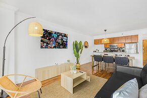 Sky High 31st Floor Condo W Parking