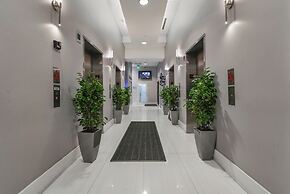 Sky High 31st Floor Condo W Parking