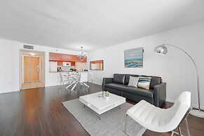 Sky High 31st Floor Condo W Parking