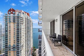 Sky High 31st Floor Condo W Parking