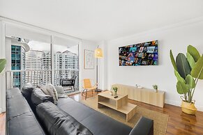 Sky High 31st Floor Condo W Parking