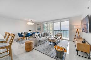 Sky High 31st Floor Condo W Parking