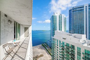 Sky High 31st Floor Condo W Parking