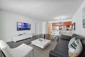 Sky High 31st Floor Condo W Parking