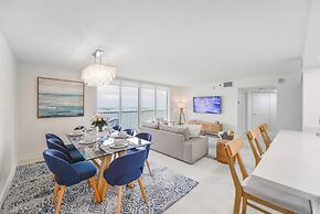 Sky High 31st Floor Condo W Parking