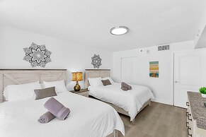 Sky High 31st Floor Condo W Parking