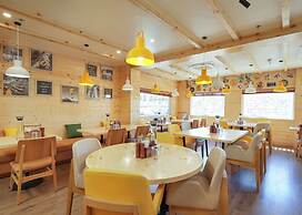 Bloom Boutique - Rishikesh Hills
