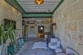 Eka Cave Suites