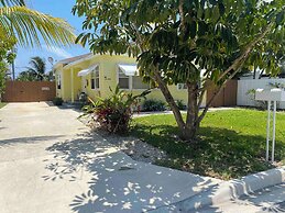 Artist Beach Retreat