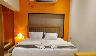 Supriti's Farmington Splash Resort