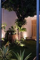 Agung Guest House by RF