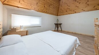 Hongcheon Fiction House Pension