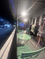 Ru Jia Hai She Hotel
