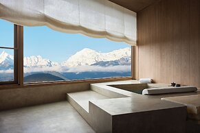 Deqin Meri Poodom hotel