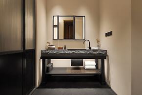 Deqin Meri Poodom hotel