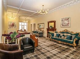 Plas Y Bryn Manor Hotel