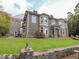 Plas Y Bryn Manor Hotel