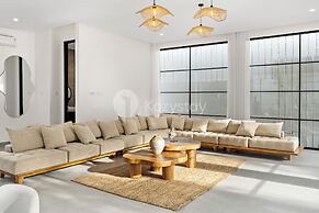 Kros Villa by Kozystay - Legian