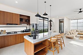 Kros Villa by Kozystay - Legian