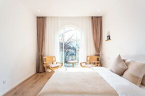 HANG ZHOU XI HU DOUMO SHAN JING JIU DIAN