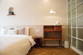 HANG ZHOU XI HU DOUMO SHAN JING JIU DIAN