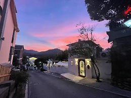 HANG ZHOU XI HU DOUMO SHAN JING JIU DIAN