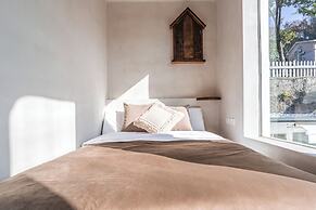 HANG ZHOU XI HU DOUMO SHAN JING JIU DIAN