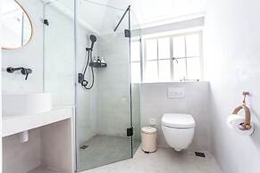 HANG ZHOU XI HU DOUMO SHAN JING JIU DIAN