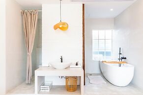 HANG ZHOU XI HU DOUMO SHAN JING JIU DIAN