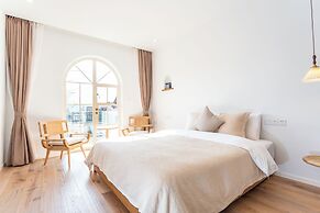 HANG ZHOU XI HU DOUMO SHAN JING JIU DIAN