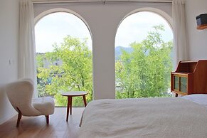 HANG ZHOU XI HU DOUMO SHAN JING JIU DIAN